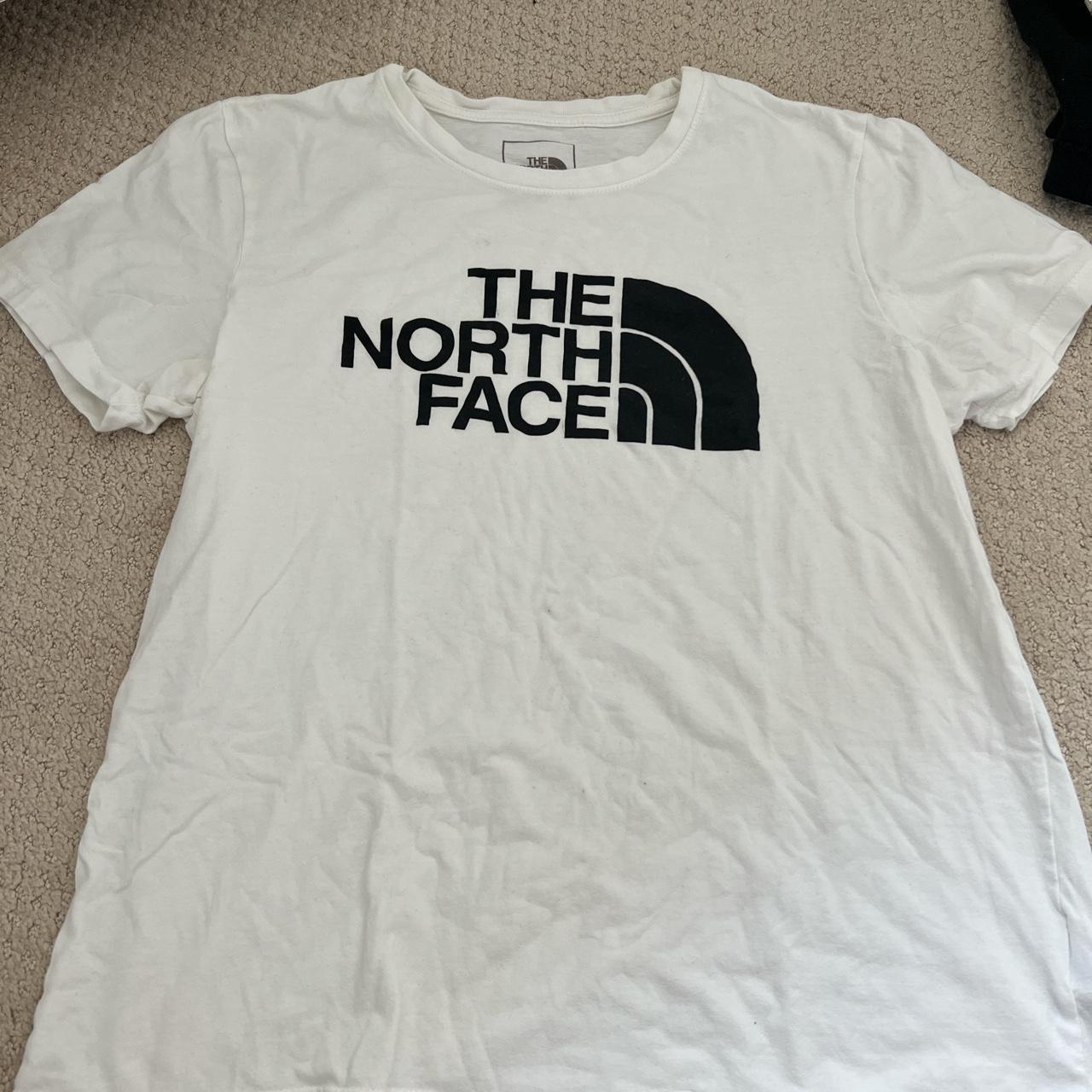 The North Face Women's White and Black T-shirt | Depop