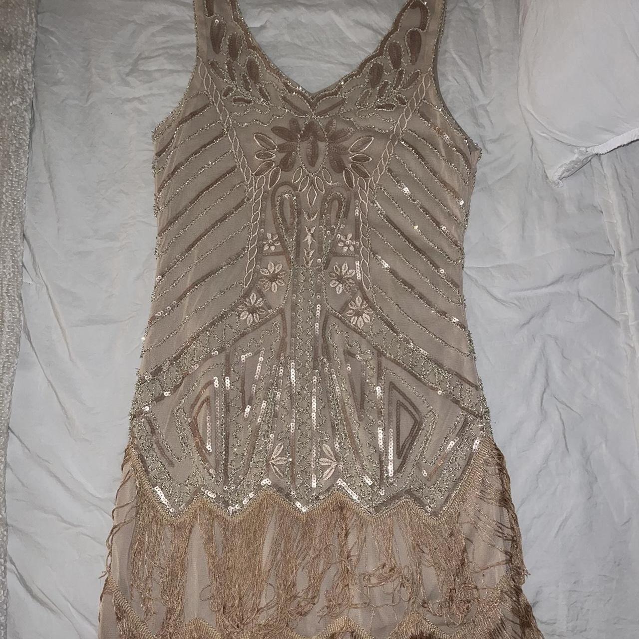 Gold flapper girl clearance dress