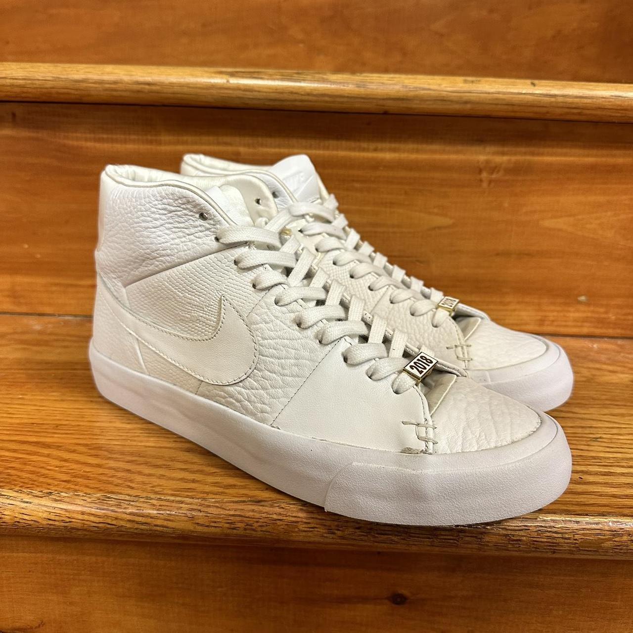 Royal Nike “Triple Blazer Depop Men... White” QS - 9.5 Size
