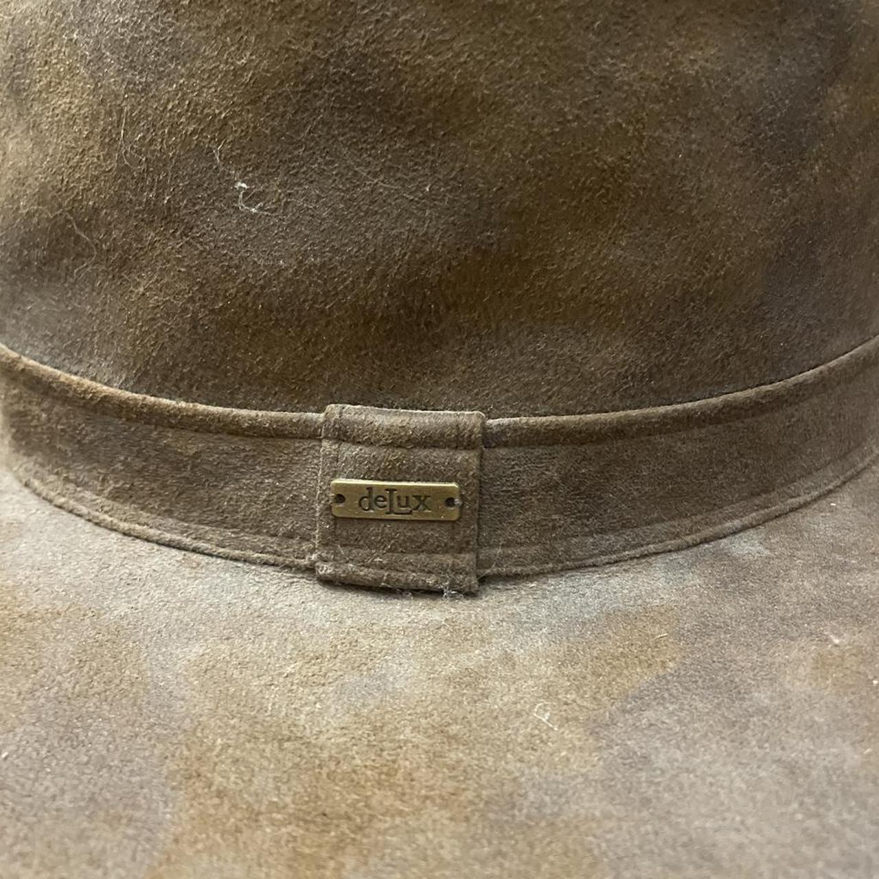 Deluxeware women's brown and tan hat