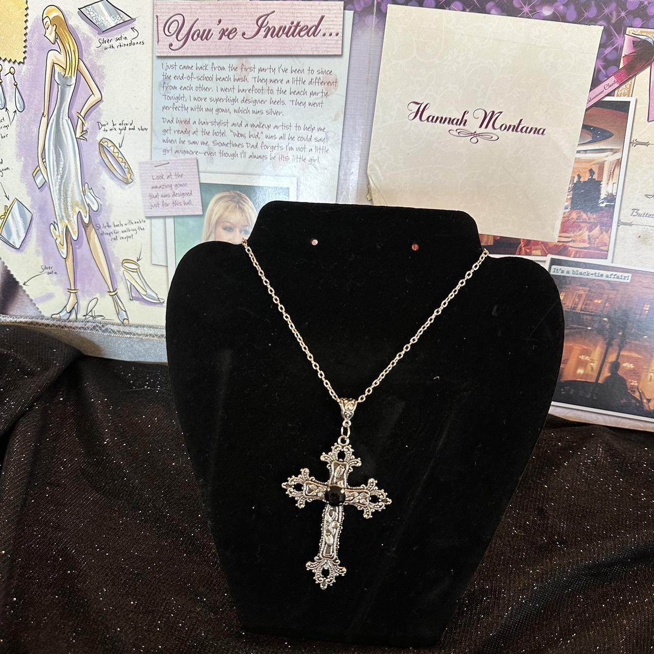 y2k cross necklace, Women's Fashion, Jewelry & Organisers, Necklaces on  Carousell