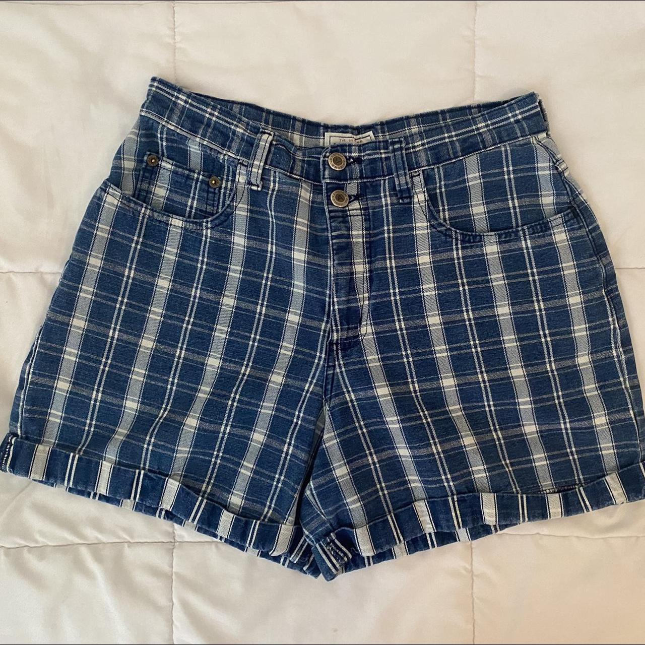 American Vintage Women's Blue and White Shorts | Depop