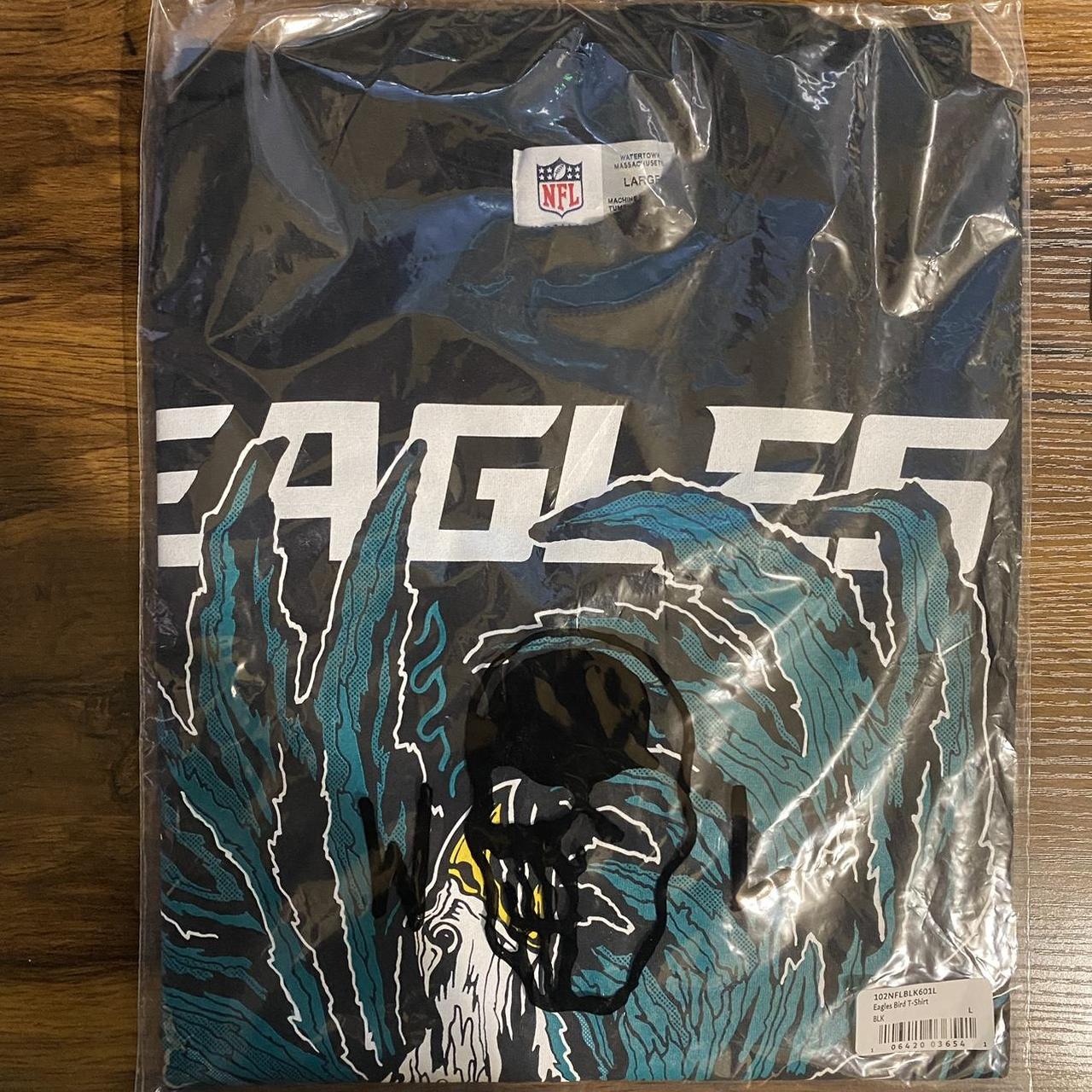 Warren Lotas NFL Eagles Tee Black – kickedout