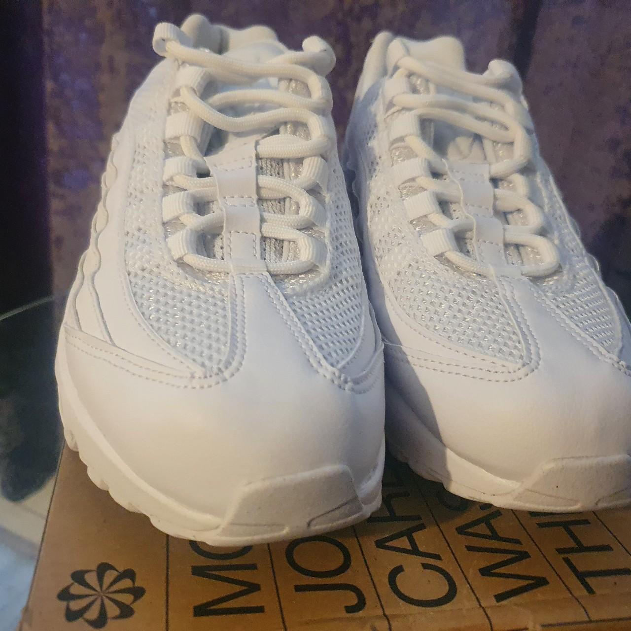 womens white 95s