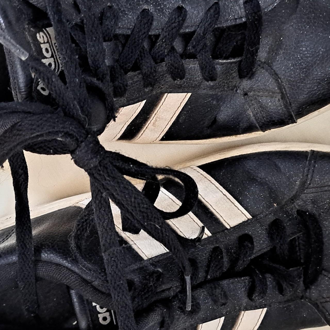 Y2k vintage vintageMens sz 8.5 black/ white stripe | Depop