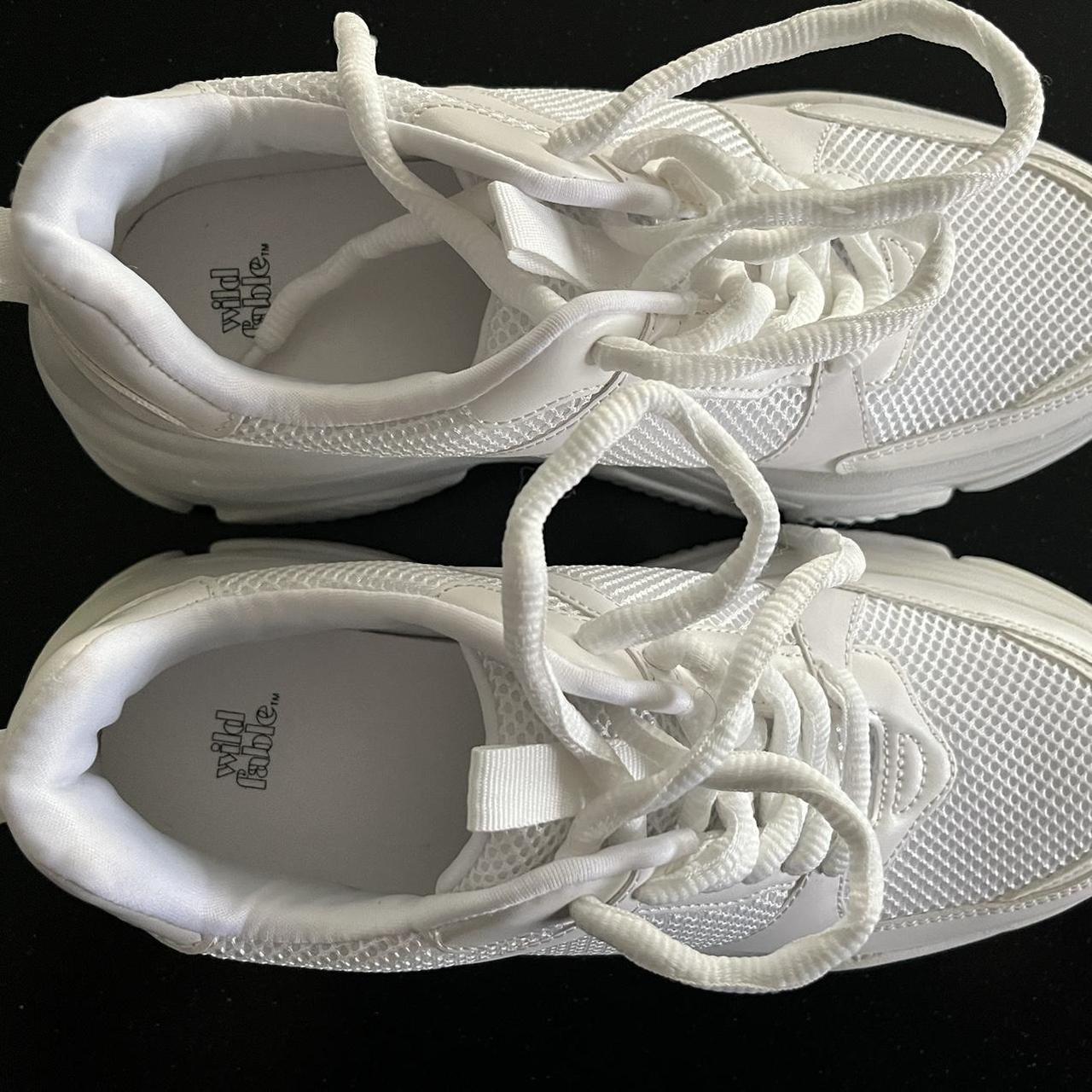 Wild fable hot sale white sneakers