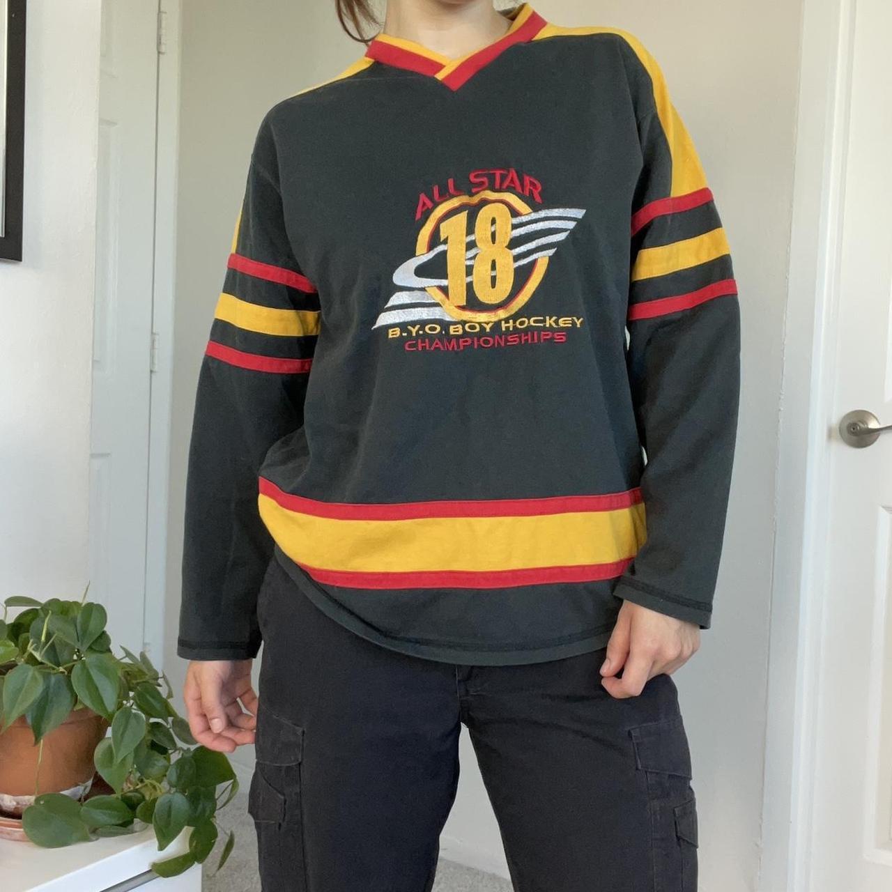 90s graphic long sleeve top 🖤, Black hockey tshirt...