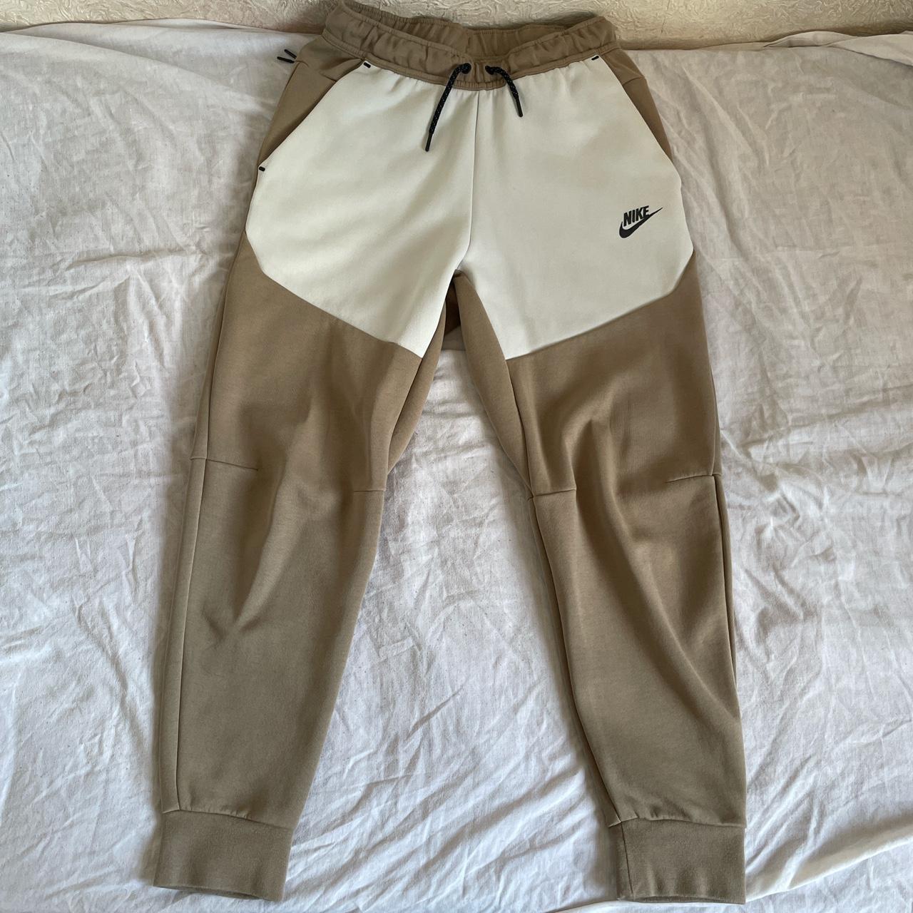 Nike Men's Tan and Cream Joggerstracksuits Depop
