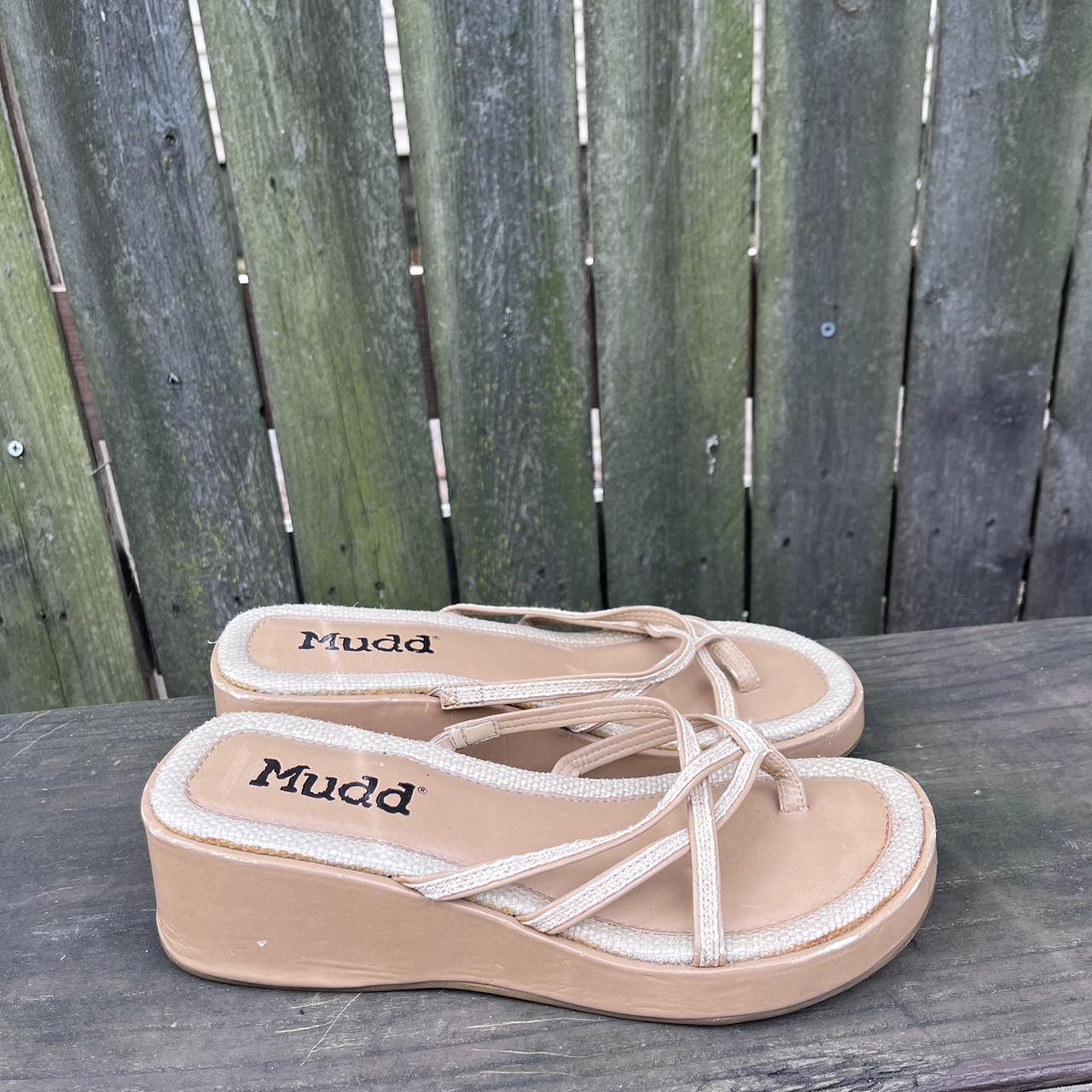 Mudd best sale footbed sandals