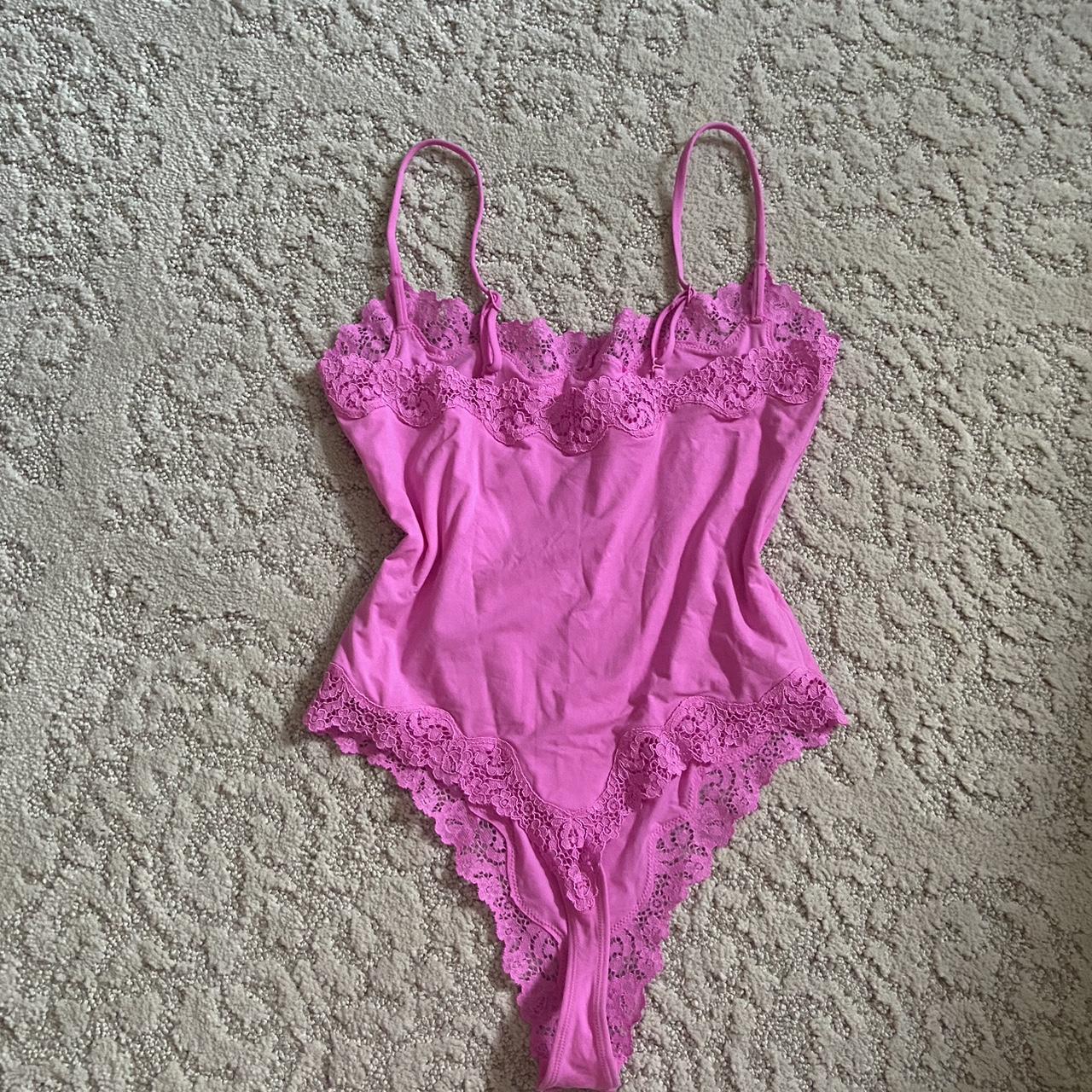 SKIMS LACE TRIM BODYSUIT PINK SKIMS BODYSUIT LACE... Depop