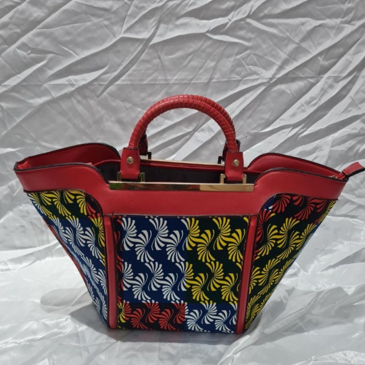 item listed by favourgalore
