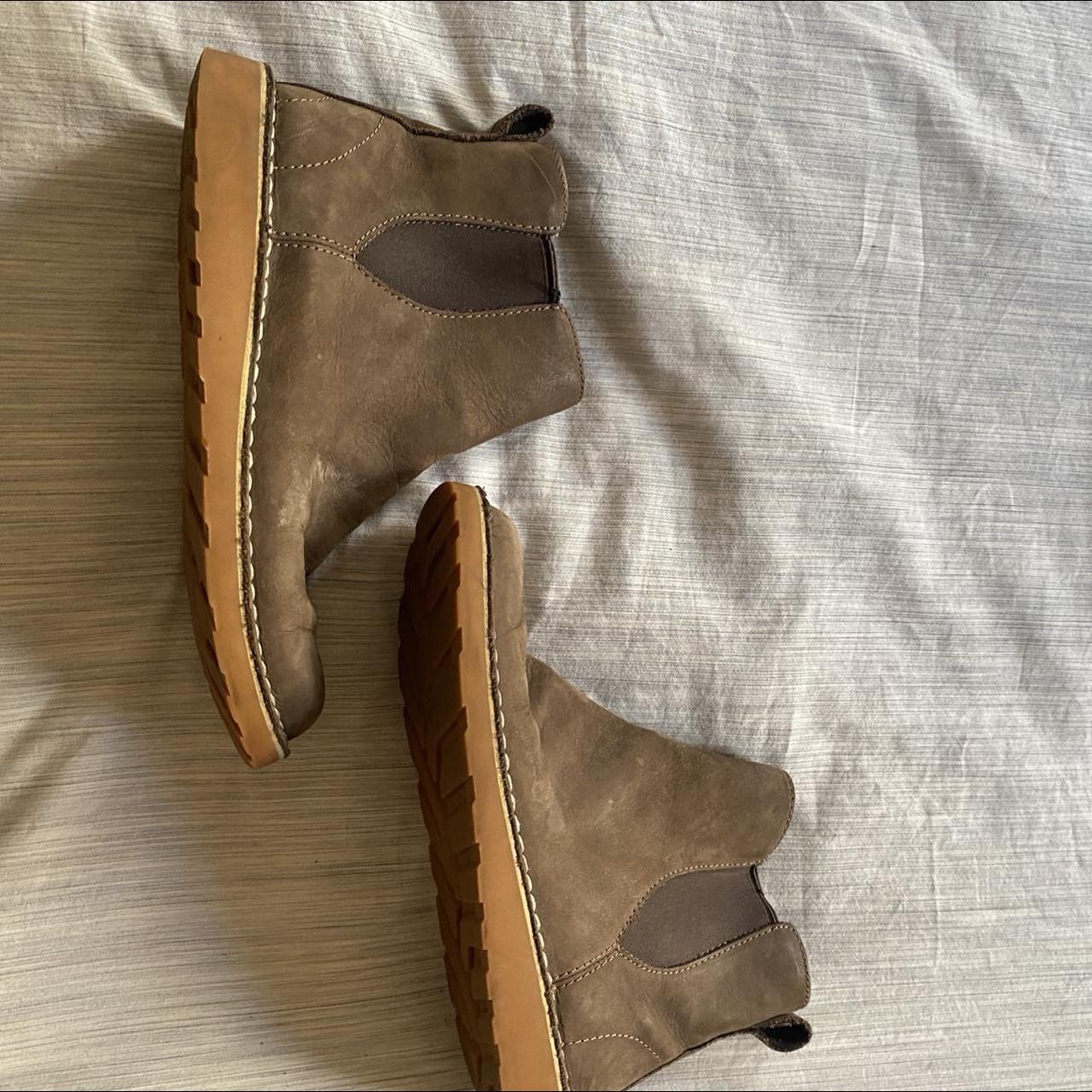 llbean chelseaboots taupe suede boots