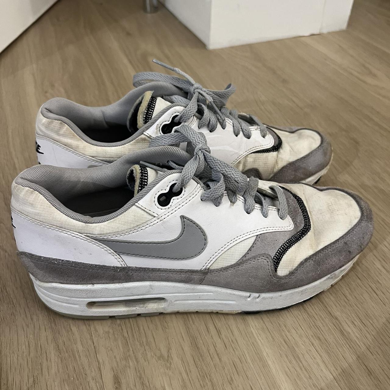 Nike Airs Unisex. US Mens 9. Womens 10 10.5. Depop