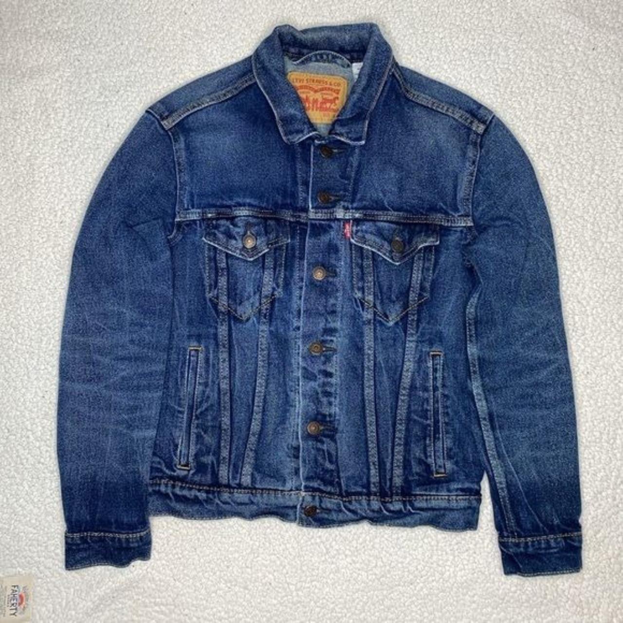 Levi’s Medium Wash Trucker Jacket Great condition,... - Depop