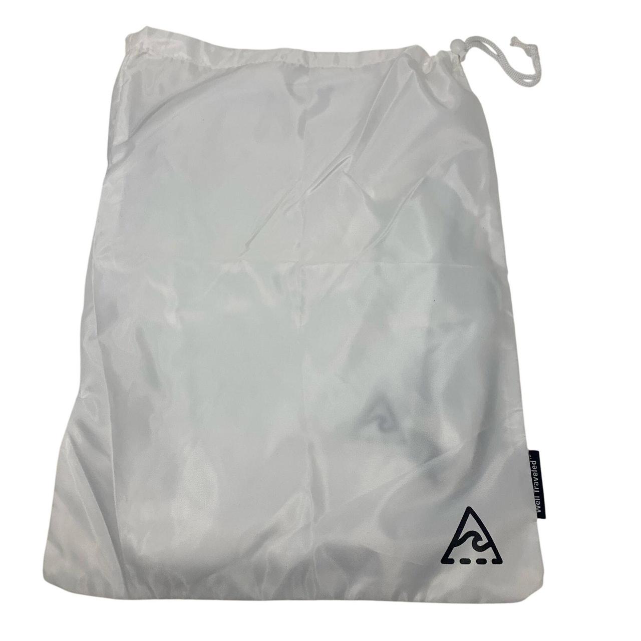 Source Unknown Men's Bag - White – Get ready to e… - image 1