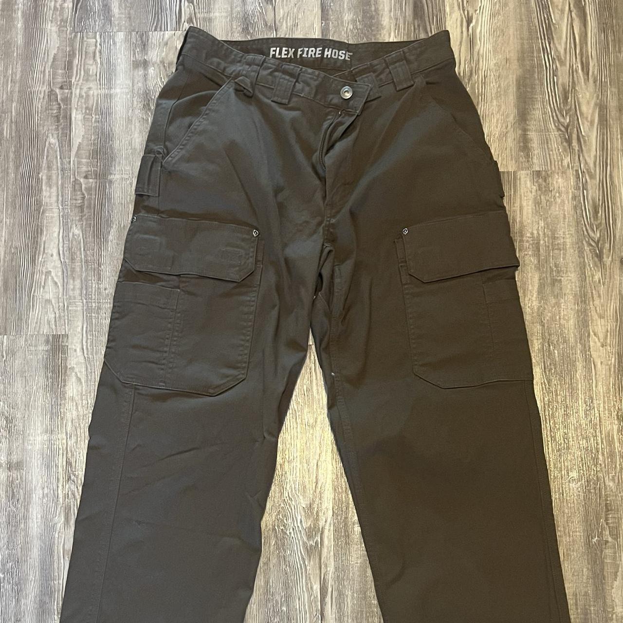 Duluth Trading Cargos 33x30 Y2k Very good... - Depop