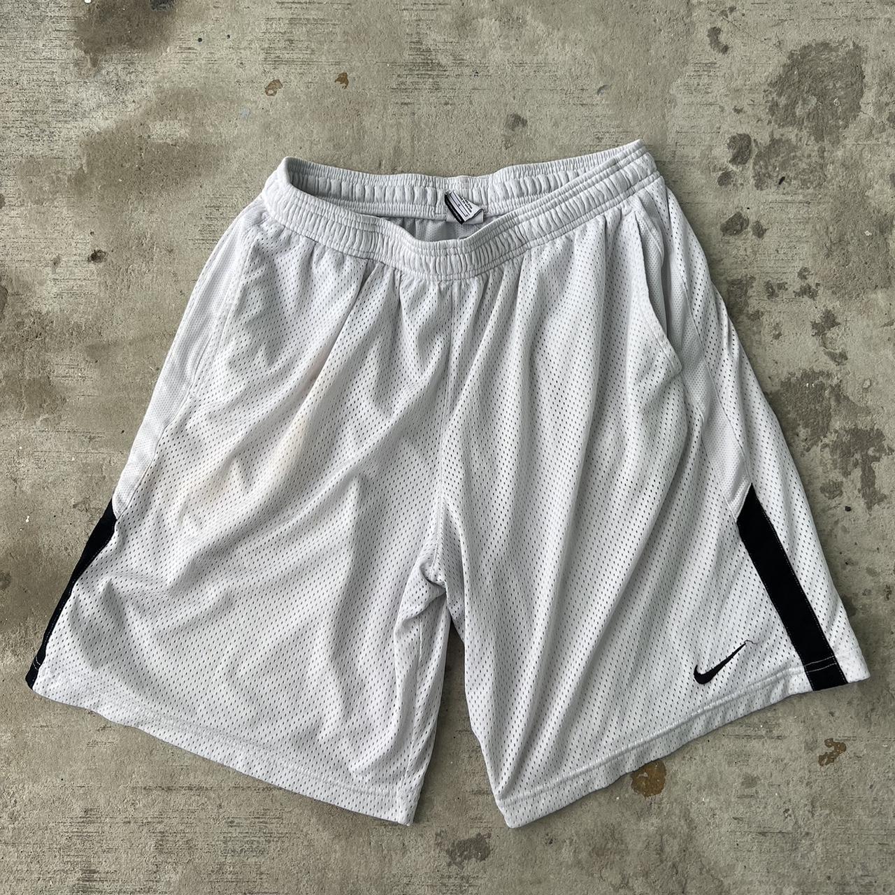 y2k Nike Basketball Shorts Super clean no flaws - Depop