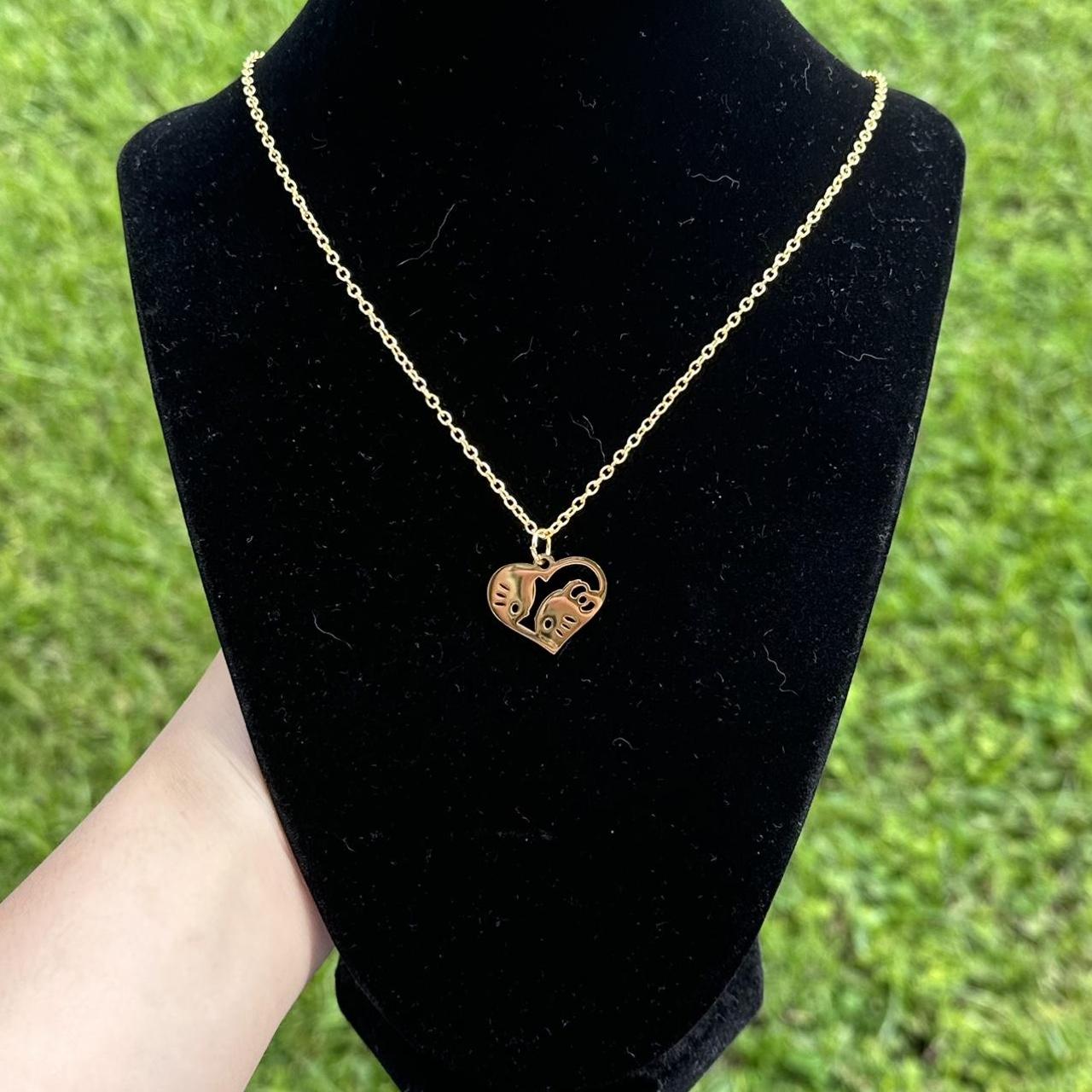 gold hello kitty necklace #hellokitty #gold #necklace - Depop