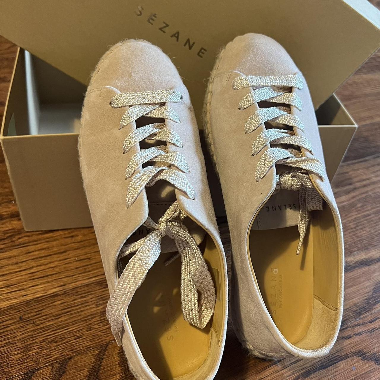 Beautiful! Worn Have the jack in Depop