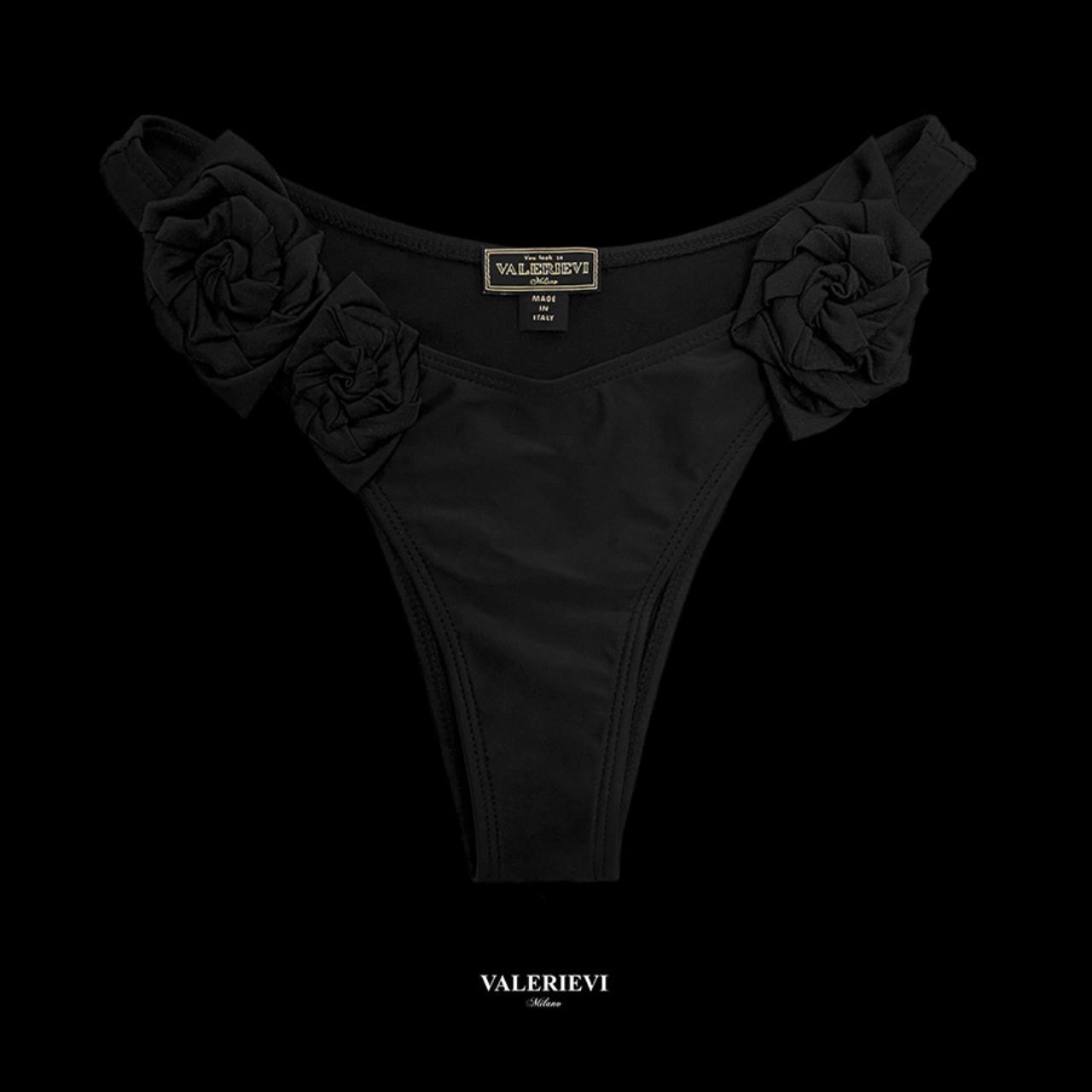 item listed by valerievi