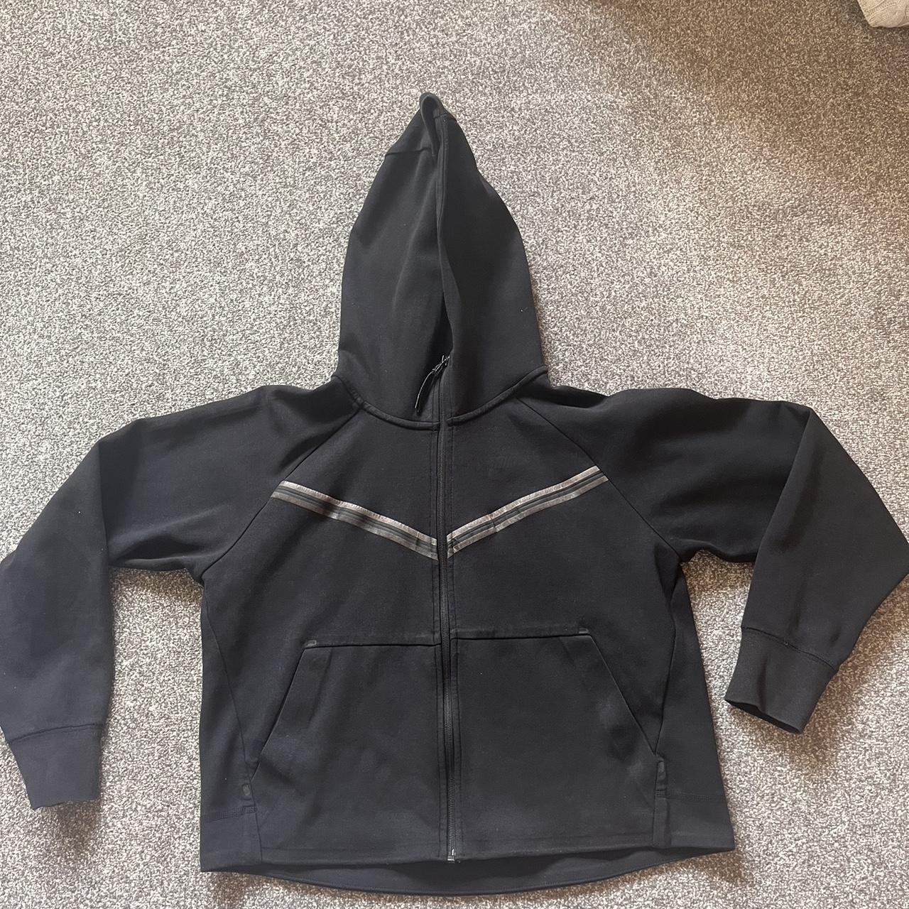 women’s black nike tech fleece bought for £110 - Depop