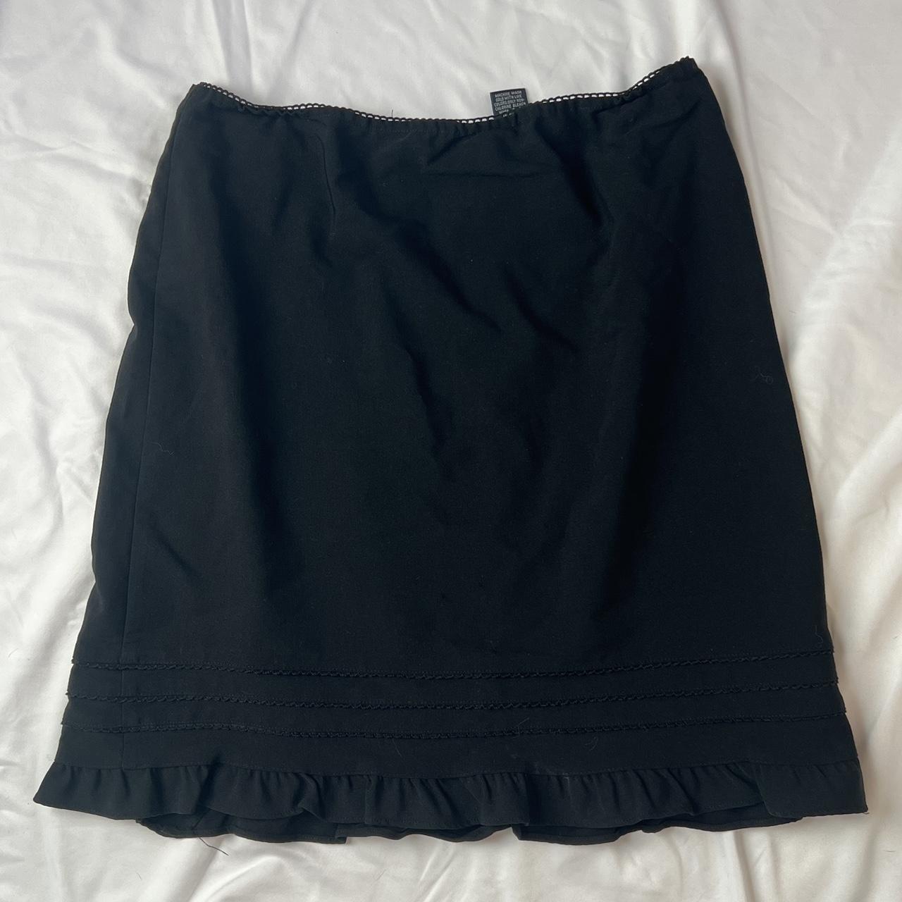 Cute vintage Mini Skirt with detailing! Size 12... - Depop