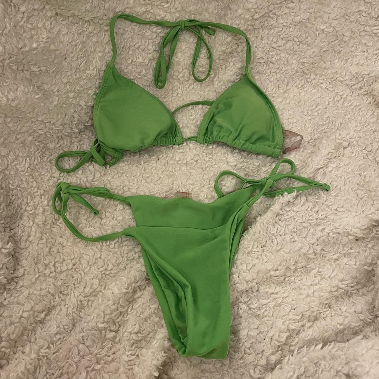 Women's Green Bikinis-and-tankini-sets | Depop