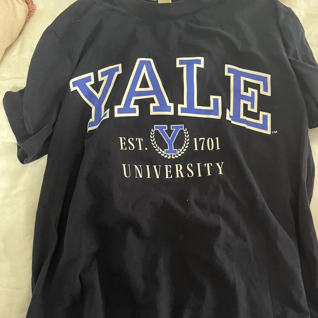 Small New York Yankees henley shirt in excellent - Depop