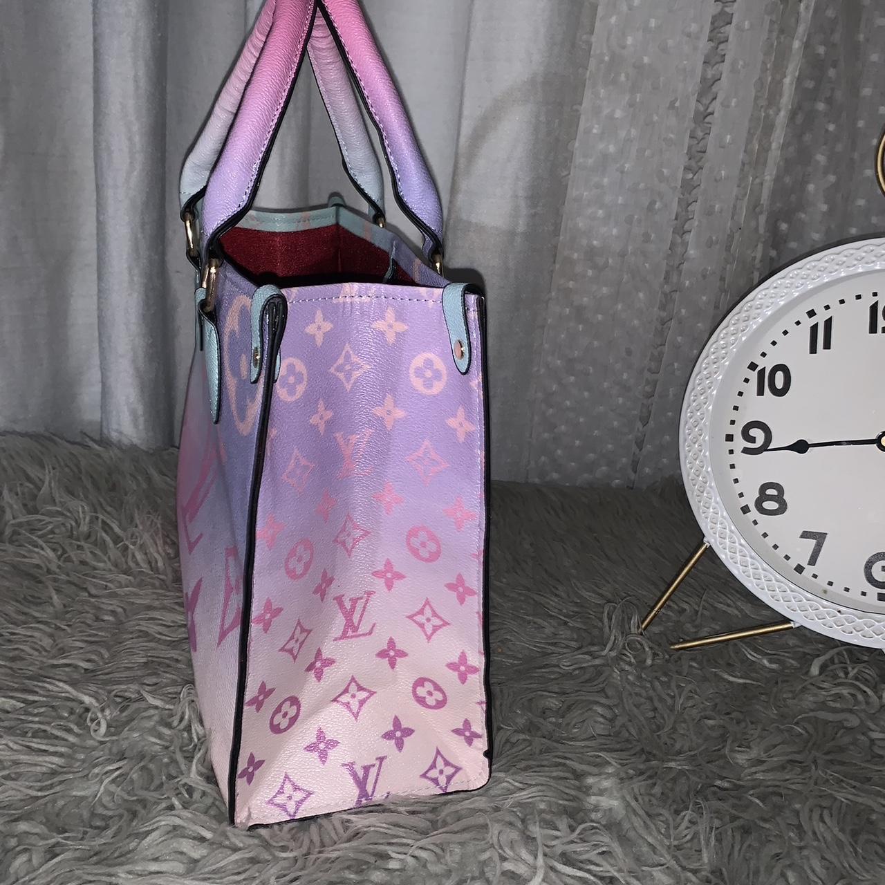 Thrifted pink m&m's purse 👛 Super cute 🎀, nice - Depop