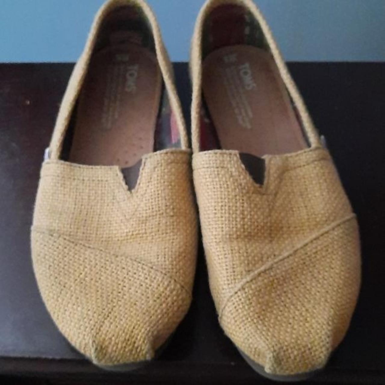 TOMS Women's Tan Loafers | Depop