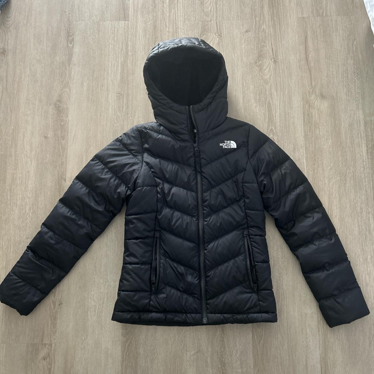 xs north face puffer jacket in black with super soft... Depop