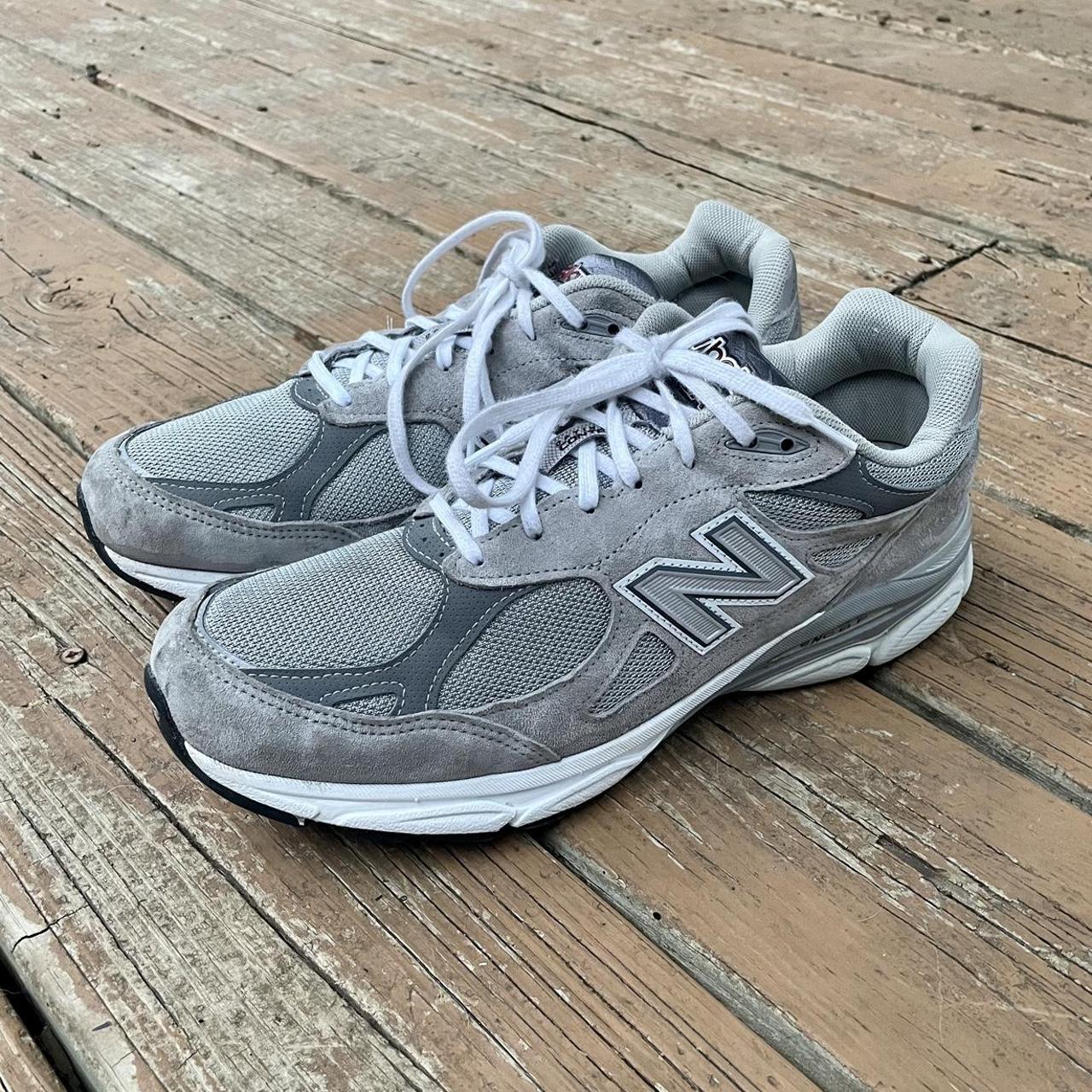 New Balance Men's Grey and White Trainers | Depop