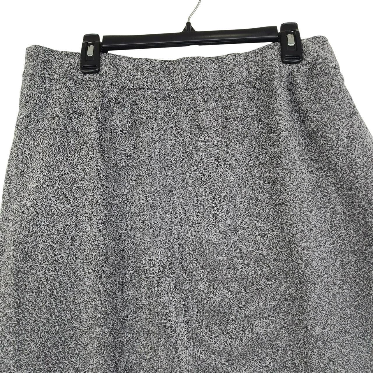 Ann Taylor Women's Grey Skirt | Depop