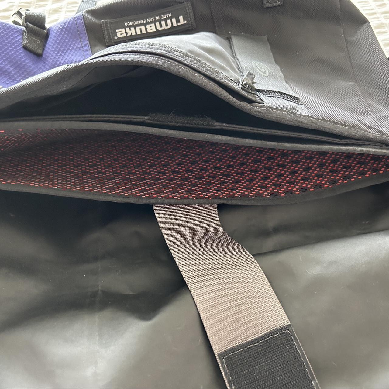 Timbuk2 XS Classic Messenger Bag Black with red - Depop