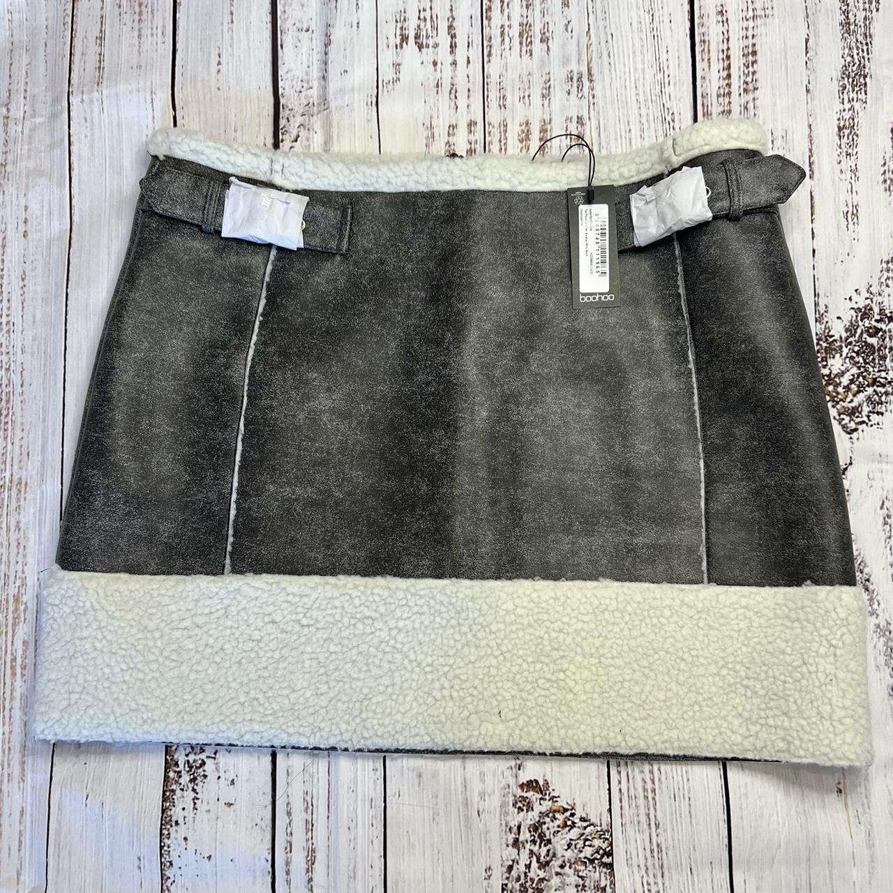 item listed by amr_social