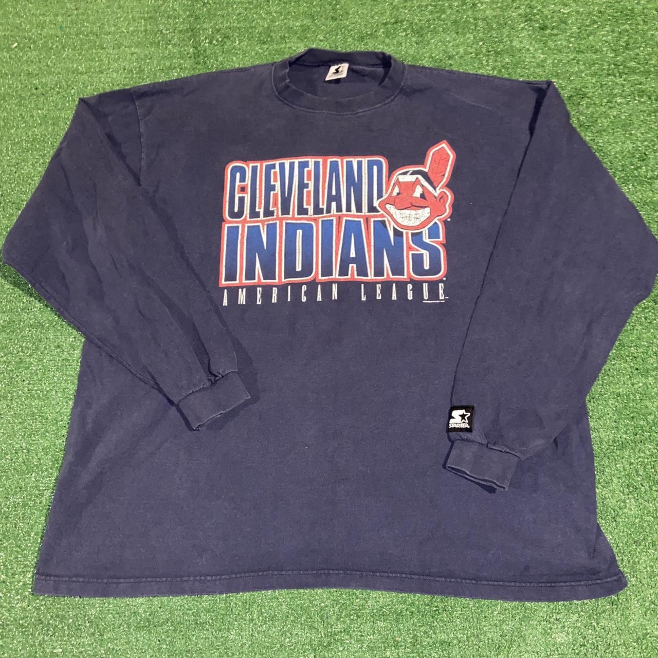 Starter Men's Navy and Red Tshirt Depop