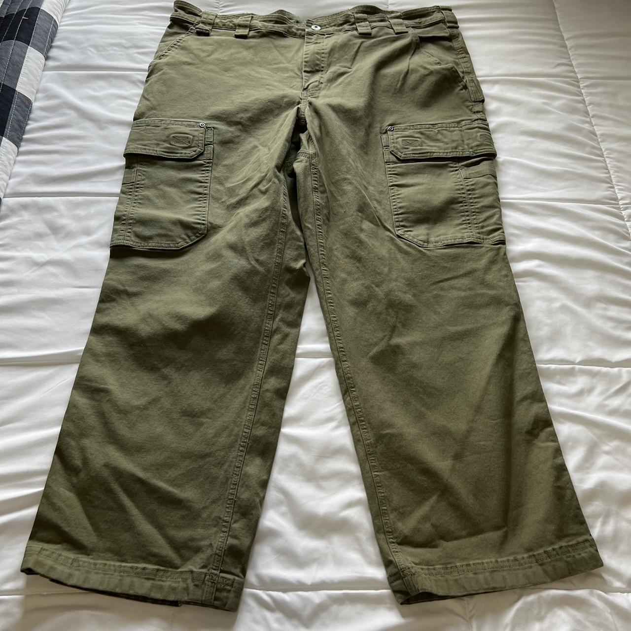 Duluth Trading Company Men's Green Trousers (3)