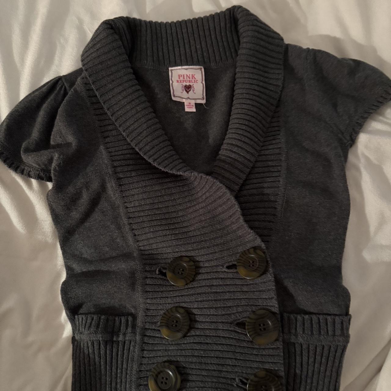 item listed by waitchloegoated