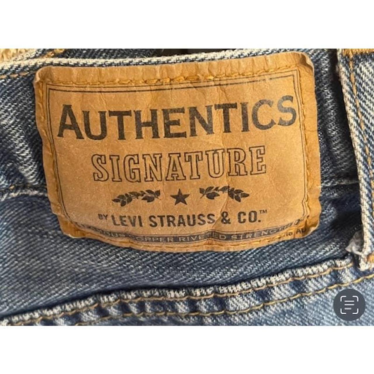 Authentics signature jeans on sale by levi strauss