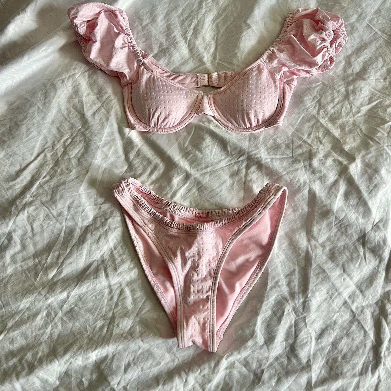 Pink Bikini Set👙 ⭐️two size back clip ⭐️quilted... - Depop