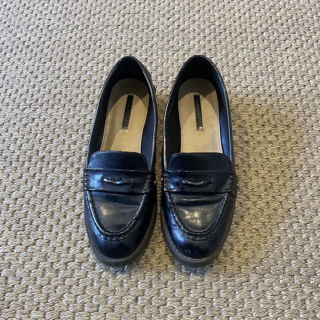 Penny Loafers in Black Good condition Size EU 37 - Depop