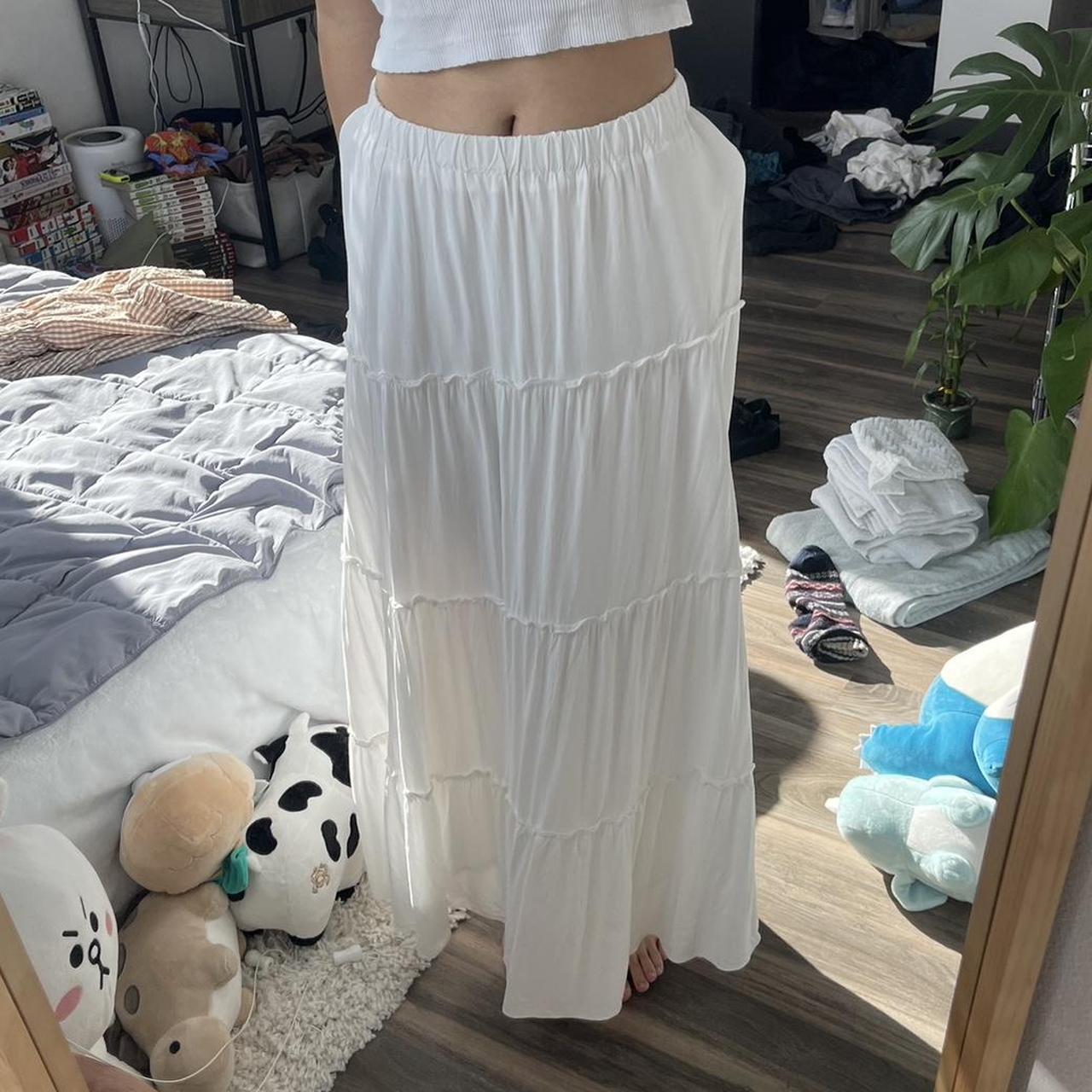 Brandy Melville Women's White Skirt Depop
