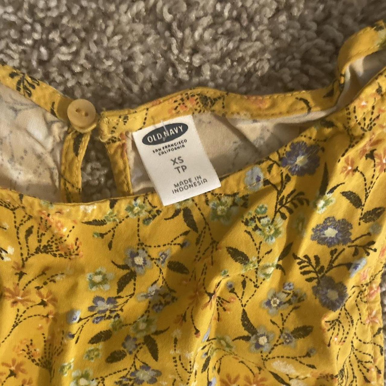 Size XS Old Navy sun dress *perfect for a swimsuit... Depop