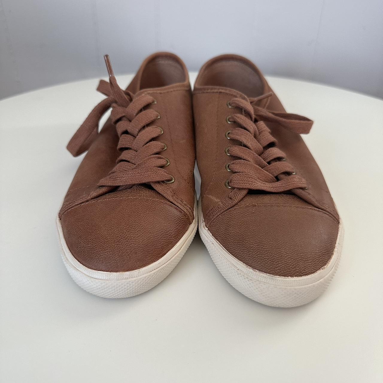 frye lace up sneakers