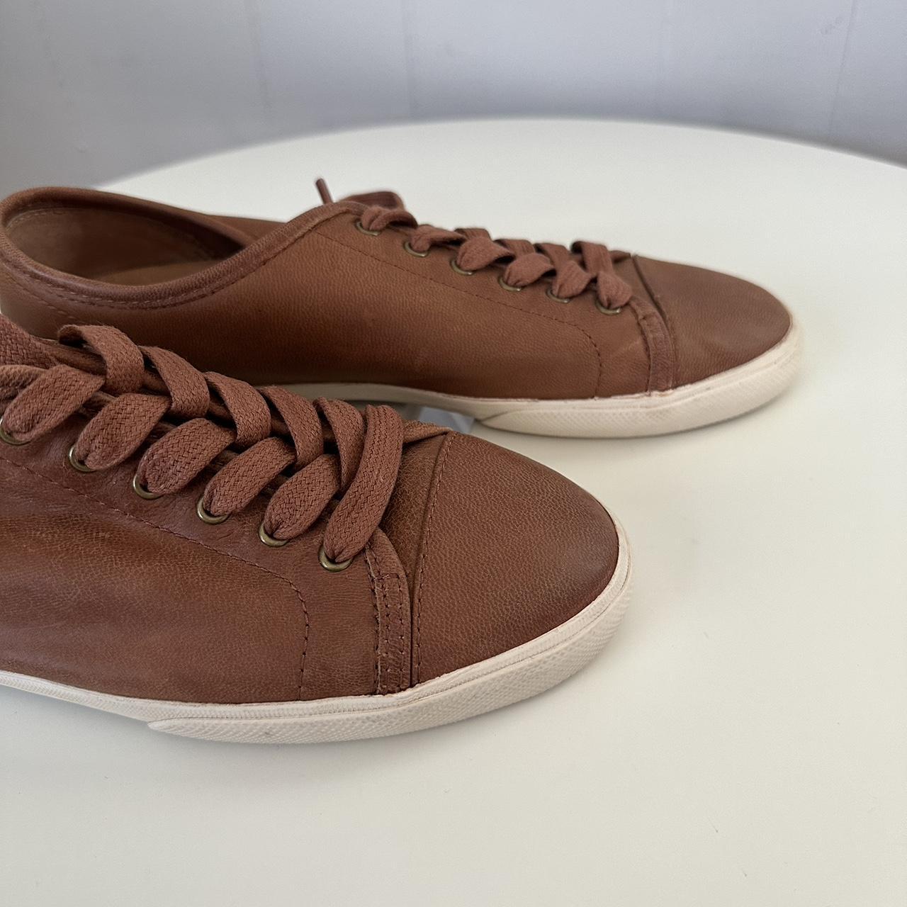 frye lace up sneakers
