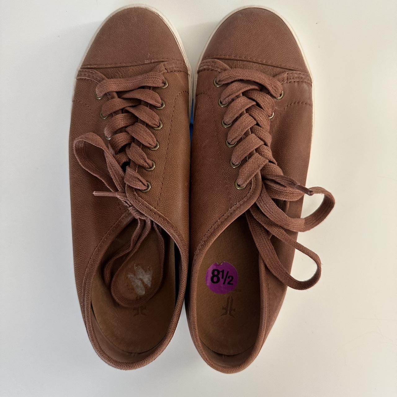 frye lace up sneakers