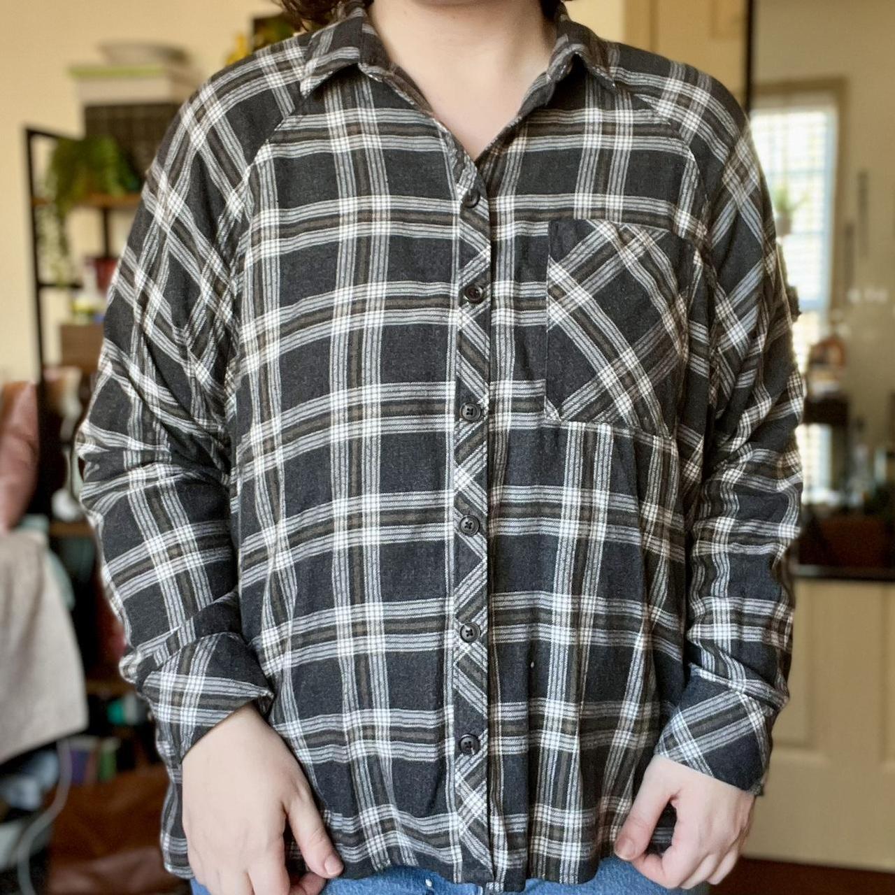 Wild Fable Women's Grey and White Shirt (2)