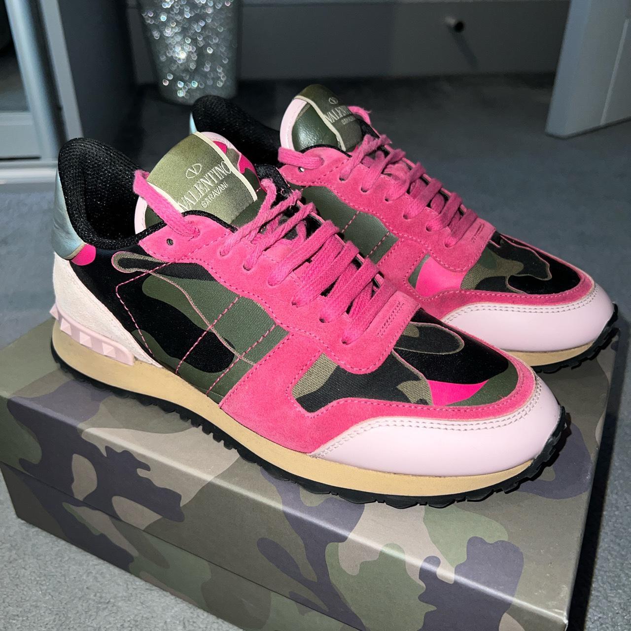 Valentino deals pink trainers