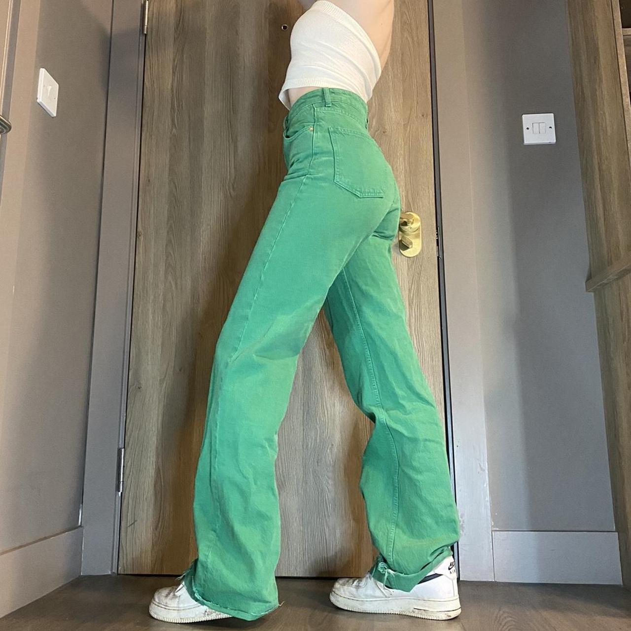 Zara Women's Green and Khaki Jeans Depop
