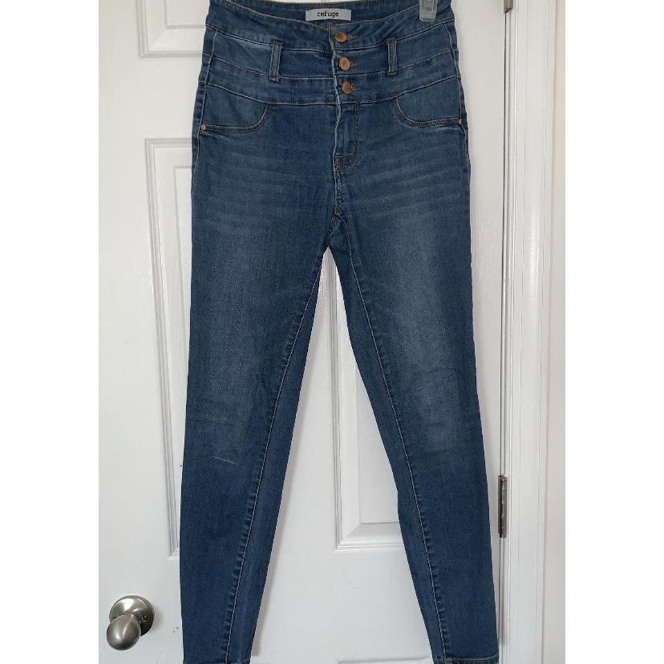 Refuge Women's Jeans Size 3S Inseam 28 Inches (Minor Defect)